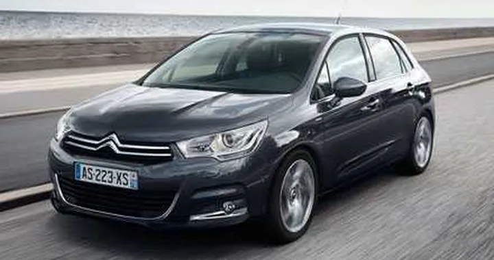Citroën C4 gioca a basket con l'Armani Jeans