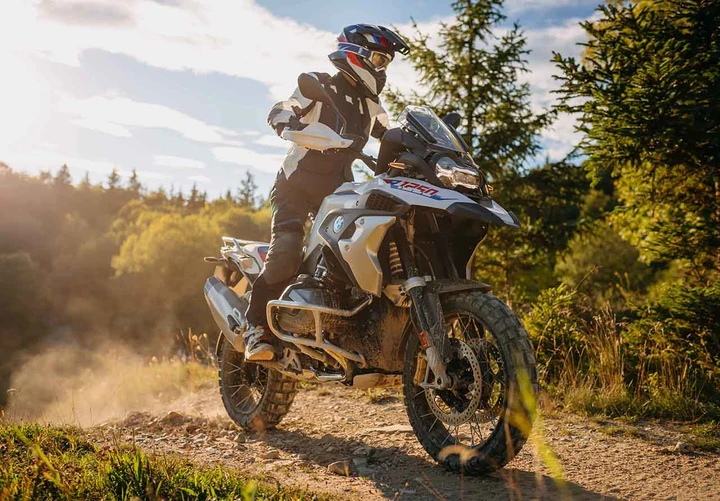 BMW Motorrad da record nel 2021: volano le vendite, anche in Italia
