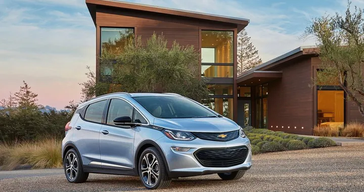 Chevrolet Bolt EV: l’elettrica sbarca al CES di Las Vegas