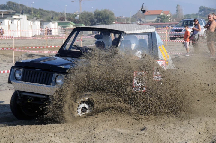 Fuoristrada in festa a Carrara