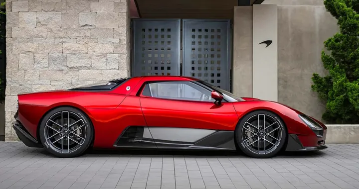 McLaren McL 6GT: V8 e cambio manuale, ma non anticipa il futuro