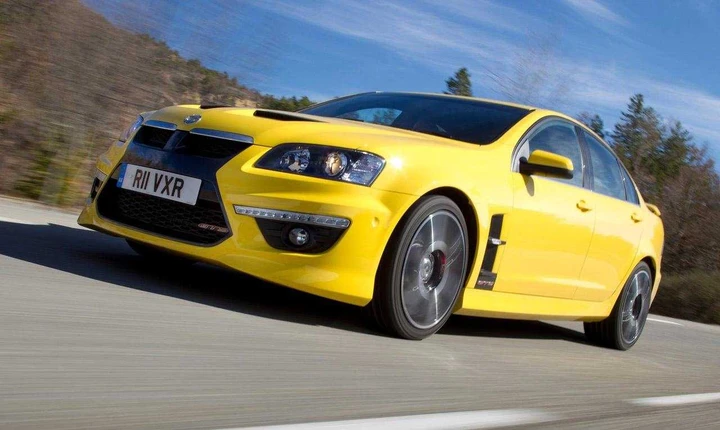 Vauxhall VXR8 2011: quattro porte e 431 CV
