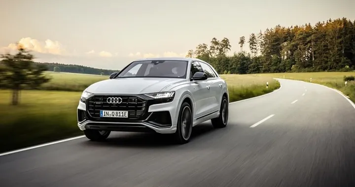 Audi Q8 TFSI e quattro: autonomia e ricarica del SUV ibrido plug-in