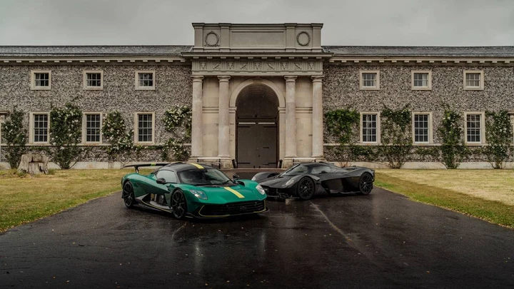 Aston Martin regina a Goodwood 2025: tra passato glorioso e futuro ibrido