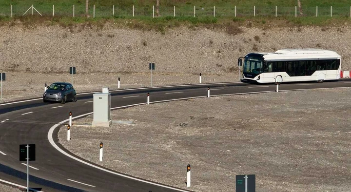 Ricarica a induzione sull'autostrada A35 Brebemi: il futuro è già qui