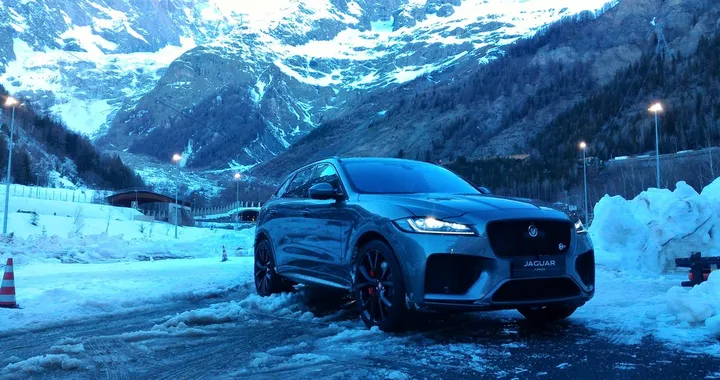 Jaguar F-Pace MY 2019: da 47.300 euro