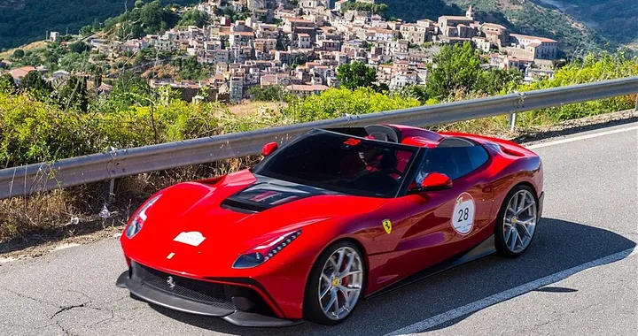 Ferrari F12 TRS: one-off alla Cavalcade 2014