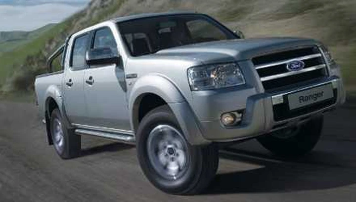 Ford Italia dona alla Croce Rossa un Ranger Pick Up per l'Abruzzo