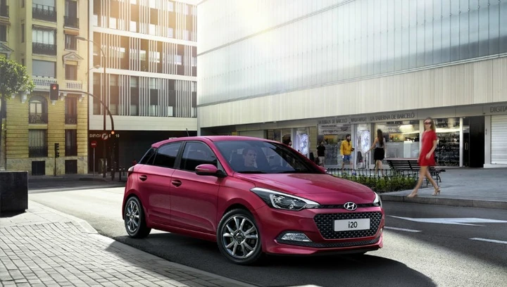 Hyundai i20: sconti a maggio e nuova versione Blackline