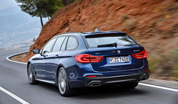 Bmw Serie 5 Touring 2017: prezzi da 53.300 euro