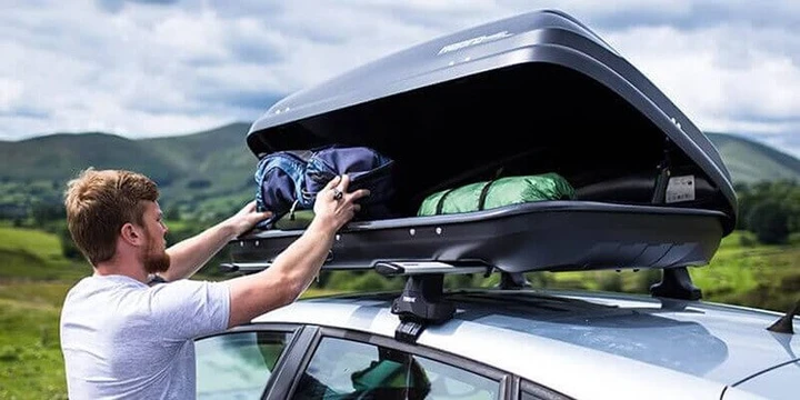 Come installare in sicurezza il portapacchi dell'auto: guida passo-passo per il trasporto di oggetti e valigie