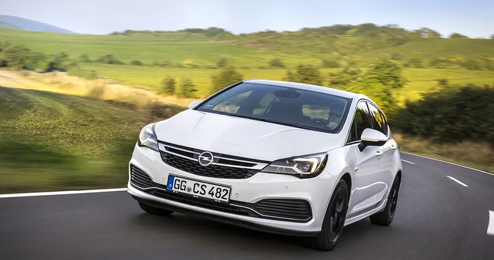 Opel: il cruise control adattivo debutta su Astra e Sports Tourer