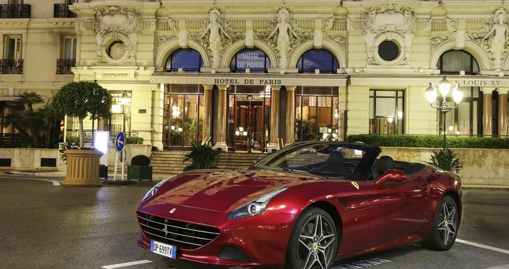Ferrari California T: a Montecarlo con Raffaele de Simone