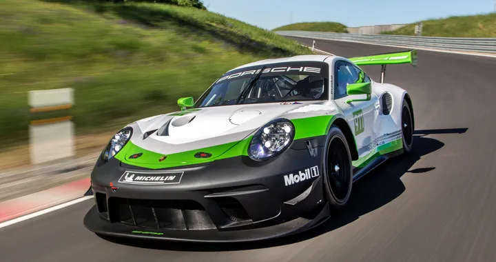 Porsche 911 GT R: pronta per correre