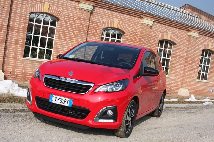 Peugeot 108 1.2, la prova su strada