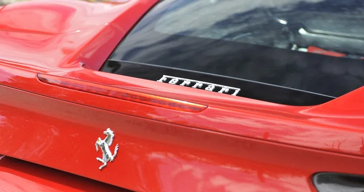 Ferrari Dino: tornerà per sfidare la Porsche 911?