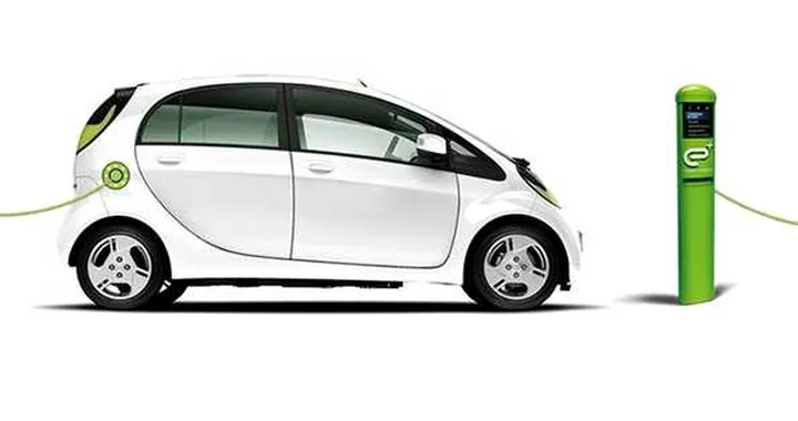 Auto elettriche: anche in Polonia una rete di ricarica