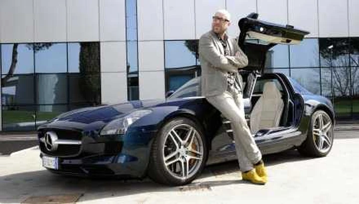La Mercedes SLS AMG ha scelto Mario Biondi