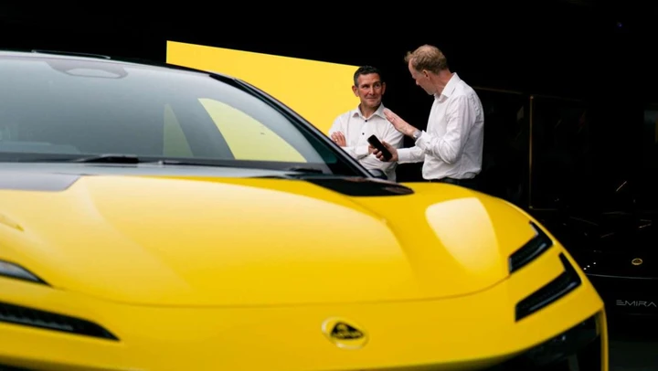 Lotus, elettrificazione in salita: vendite lente e perdite pesanti