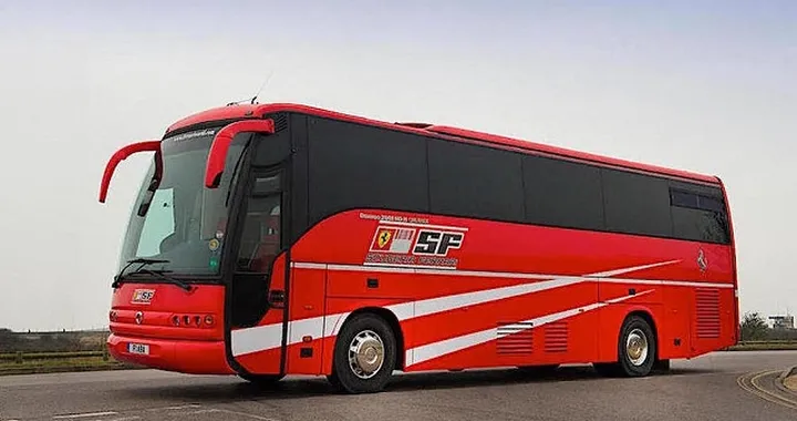 Rétromobile: all’asta il motorhome Ferrari di Schumacher e Barrichello