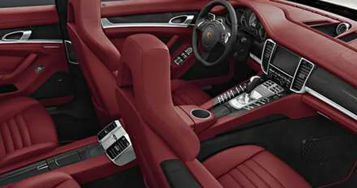 Porsche Panamera 4S Middle East Edition