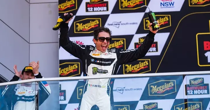 Valentino Rossi brilla alla 12h di Bathurst con il Team WRT