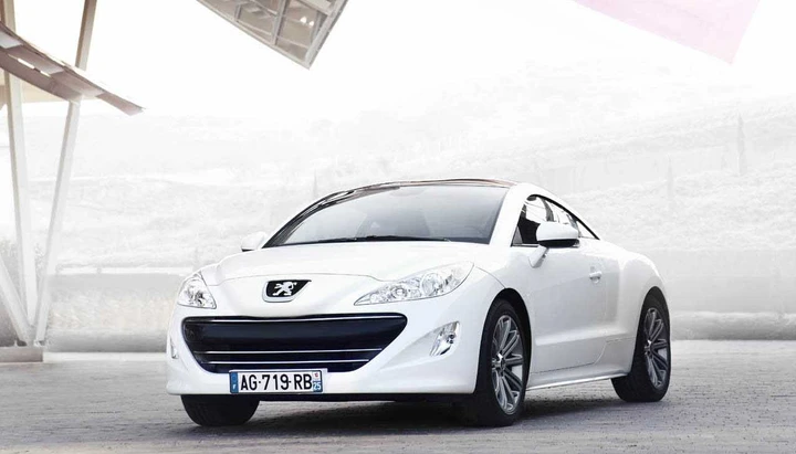 Peugeot RCZ: immagini ufficiali
