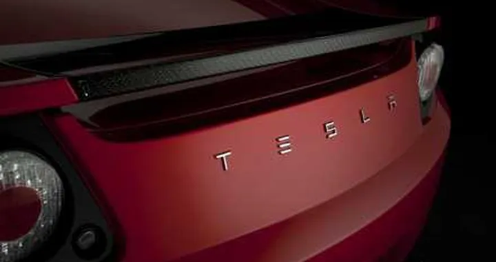 Debutto europeo per la Tesla Model S