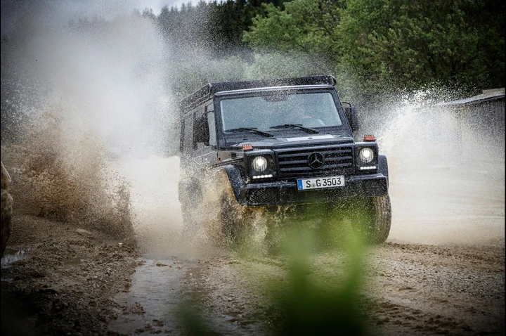Mercedes G350d Professional: immagini ufficiali