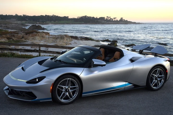 Battista Targamerica: l'unica Hypercar elettrica su misura di Automobili Pininfarina