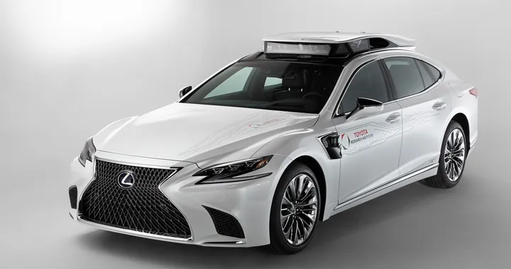 Toyota: la guida autonoma di TRI-P4 al CES 2019