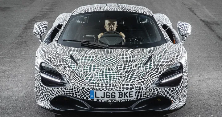 McLaren: iniziati i test della hypercar a guida centrale