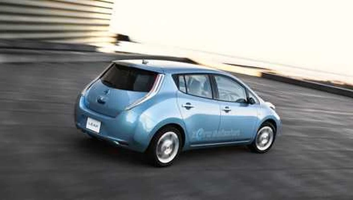 Nissan Leaf, consegnato in Europa il primo esemplare