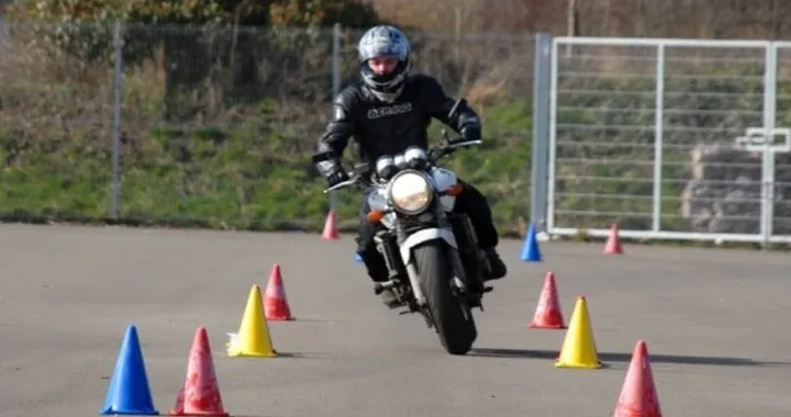 Patente moto: ecco come cambia la normativa