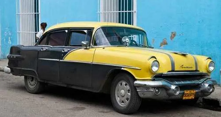 Cuba dice addio alle auto d'epoca