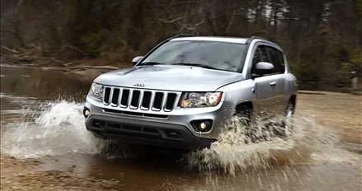 Jeep Compass 2011: da anatroccolo a cigno