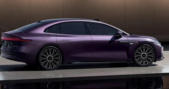 Design fastback, cockpit HarmonySpace 5 e guida autonoma Huawei ADS: ecco la GAC Hyptec A800