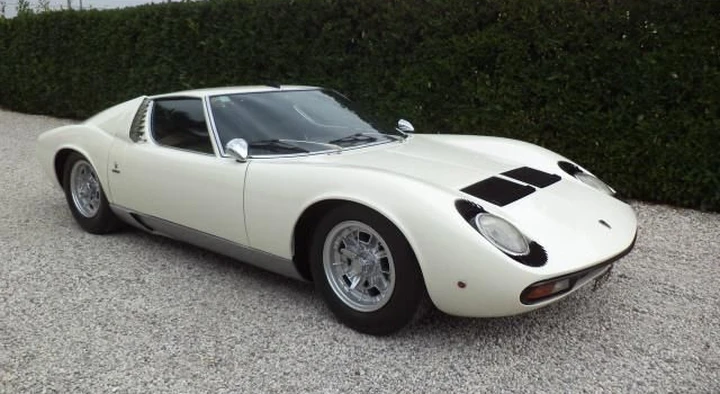 Lamborghini Miura P400 S, ecco quanto costa un esemplare nuovo