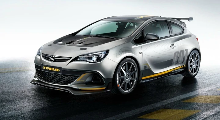 Opel Astra OPC Extreme: le immagini ufficiali
