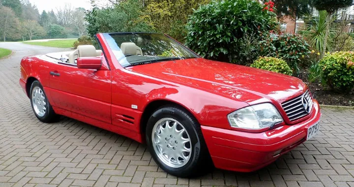 Mercedes abbandonata per 20 anni: il motivo è assurdo