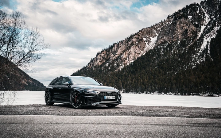 Audi RS4 Avant by ABT: immagini ufficiali