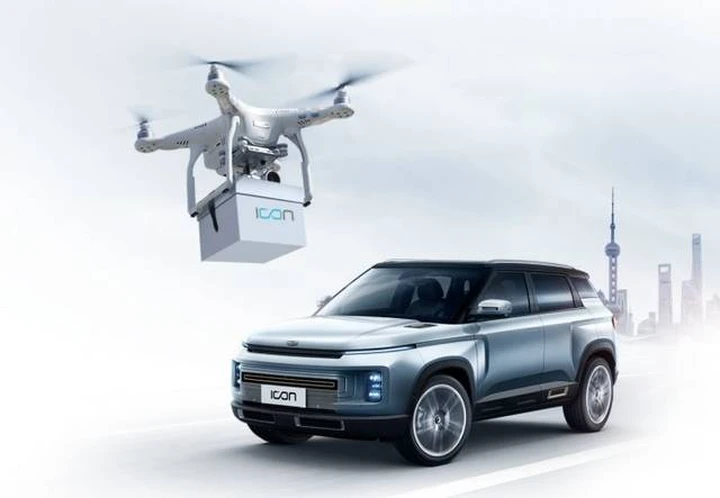 Coronavirus: Geely usa il drone per la consegna delle chiavi auto