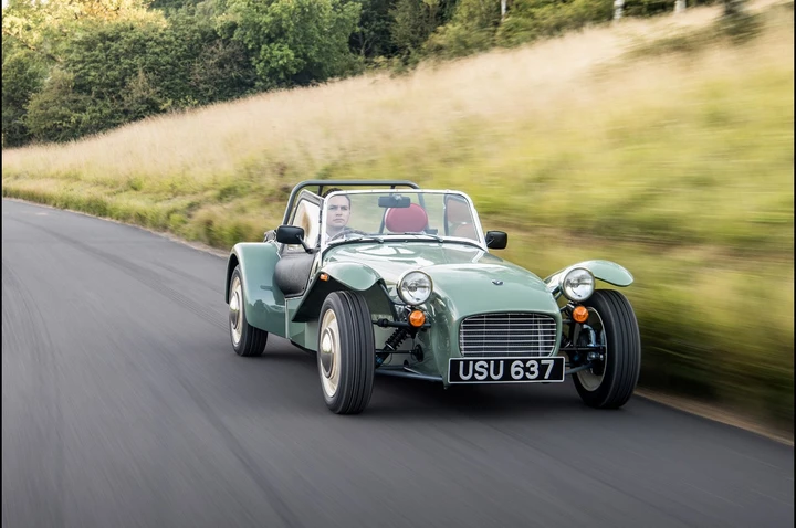 Caterham Seven Sprint: immagini ufficiali