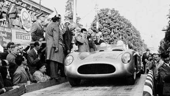 Mercedes alla Mille Miglia con Miki Biasion