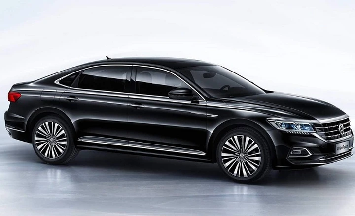 Volkswagen Passat: seconda generazione per la Cina