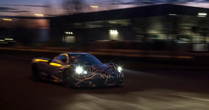 Pagani: ecco la prima foto della Huayra Roadster