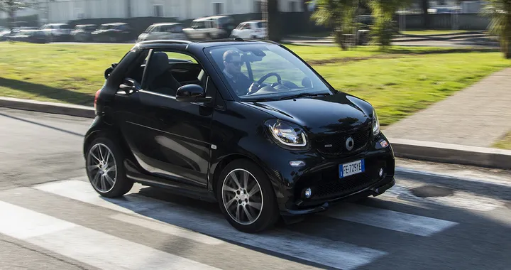 Smart Fortwo Cabrio Brabus Xclusive: la prova su strada