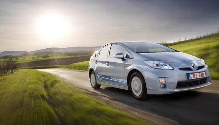 Toyota: programma per veicoli ibridi ed elettrici presentato a Strasburgo
