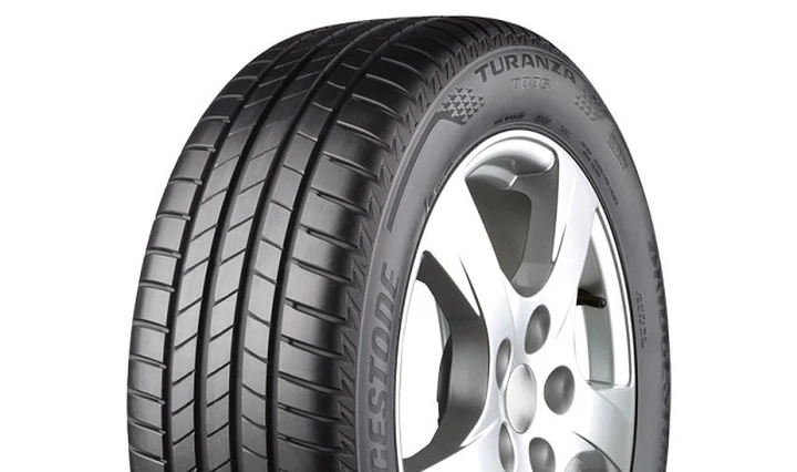 Bridgestone T005: debutta il nuovo pneumatico touring