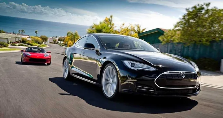 Tesla Model S: in arrivo nuove versioni